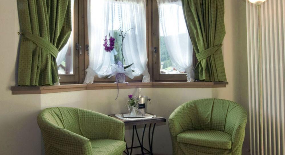 Hotel Costanza Mountain Holiday Livigno Exterior foto